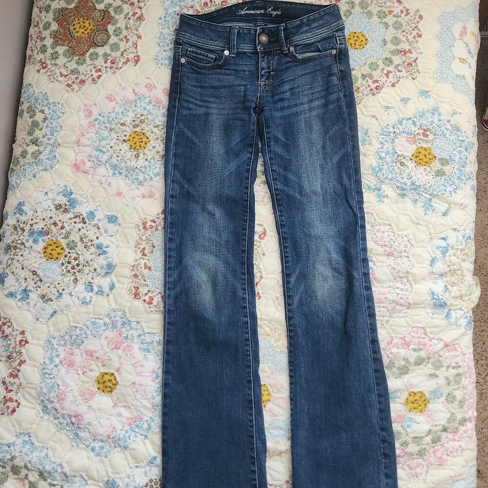 American Eagle Original Boot jeans size 00